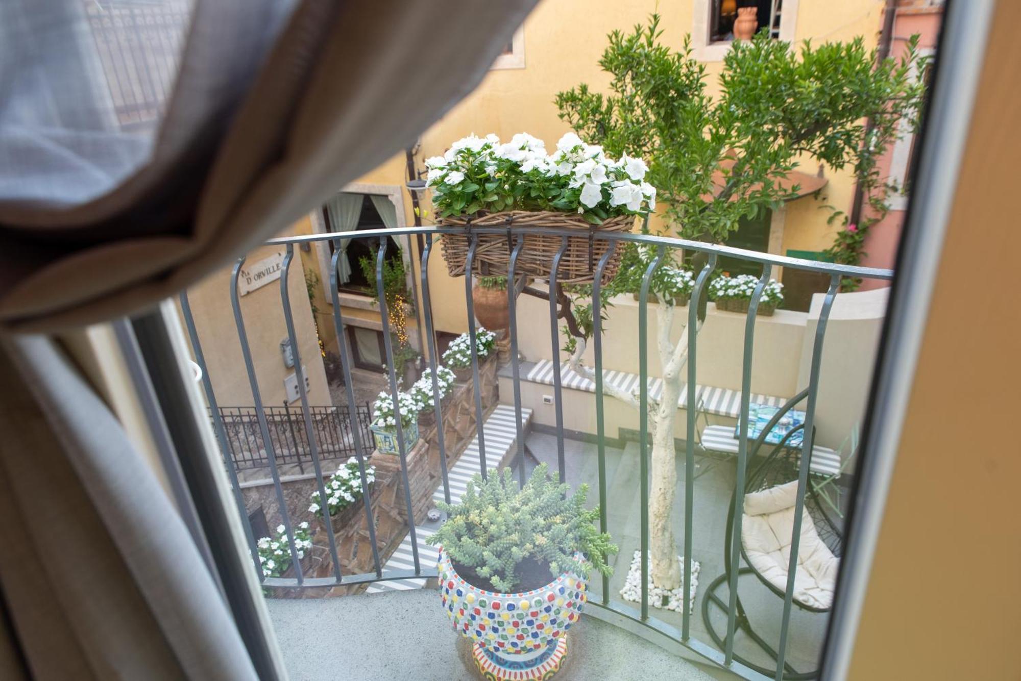 Villa D'Orville Luxury Suites 타오르미나 외부 사진
